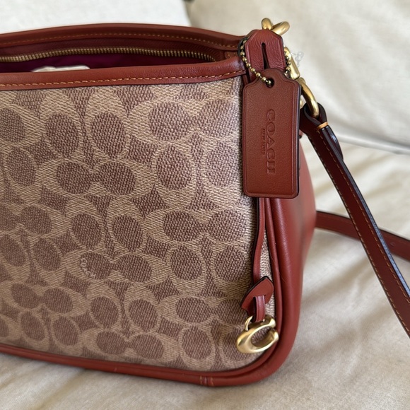 COACH Cary Crossbody Bag In Signature Canvas NWT - Picture 11 of 12